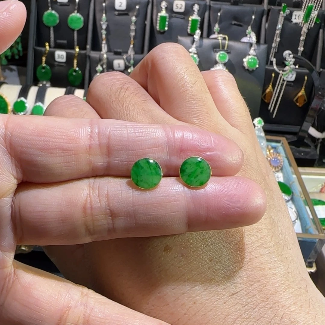 翡翠18K金镶嵌颈饰耳钉