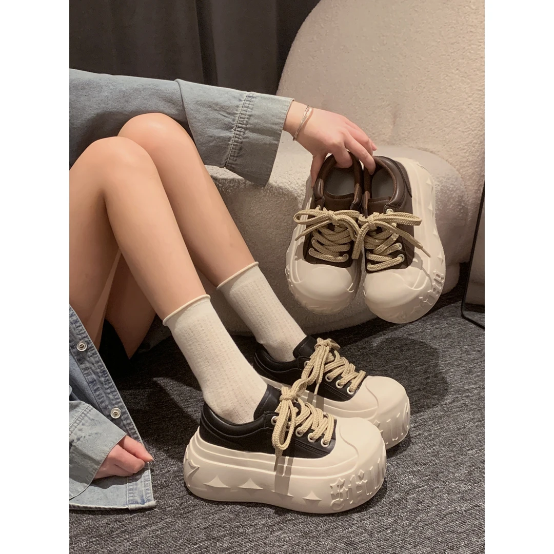 贾不假轻软不累脚板鞋女款2025新款秋季韩版增高面包鞋小个子百搭