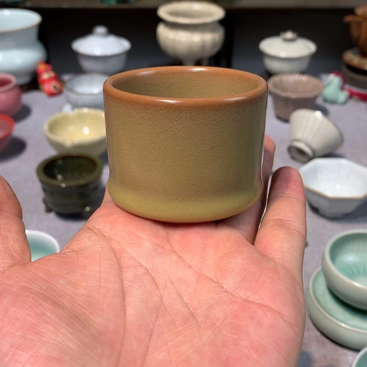 龙泉青瓷手工米黄釉