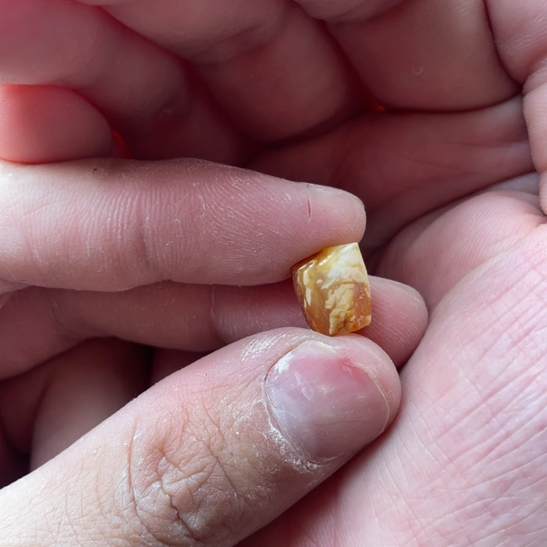 定制琥珀未镶嵌请****0