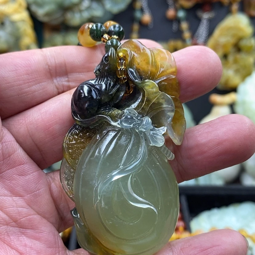 【闪购商品】未镶嵌蛇纹石玉吊坠