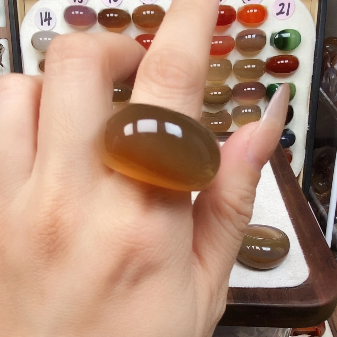 妞***儿玛瑙/玉髓未镶嵌戒指