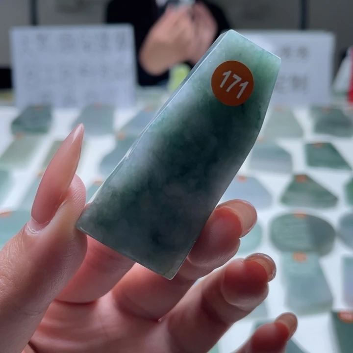 定制翡翠未镶嵌天然翡翠