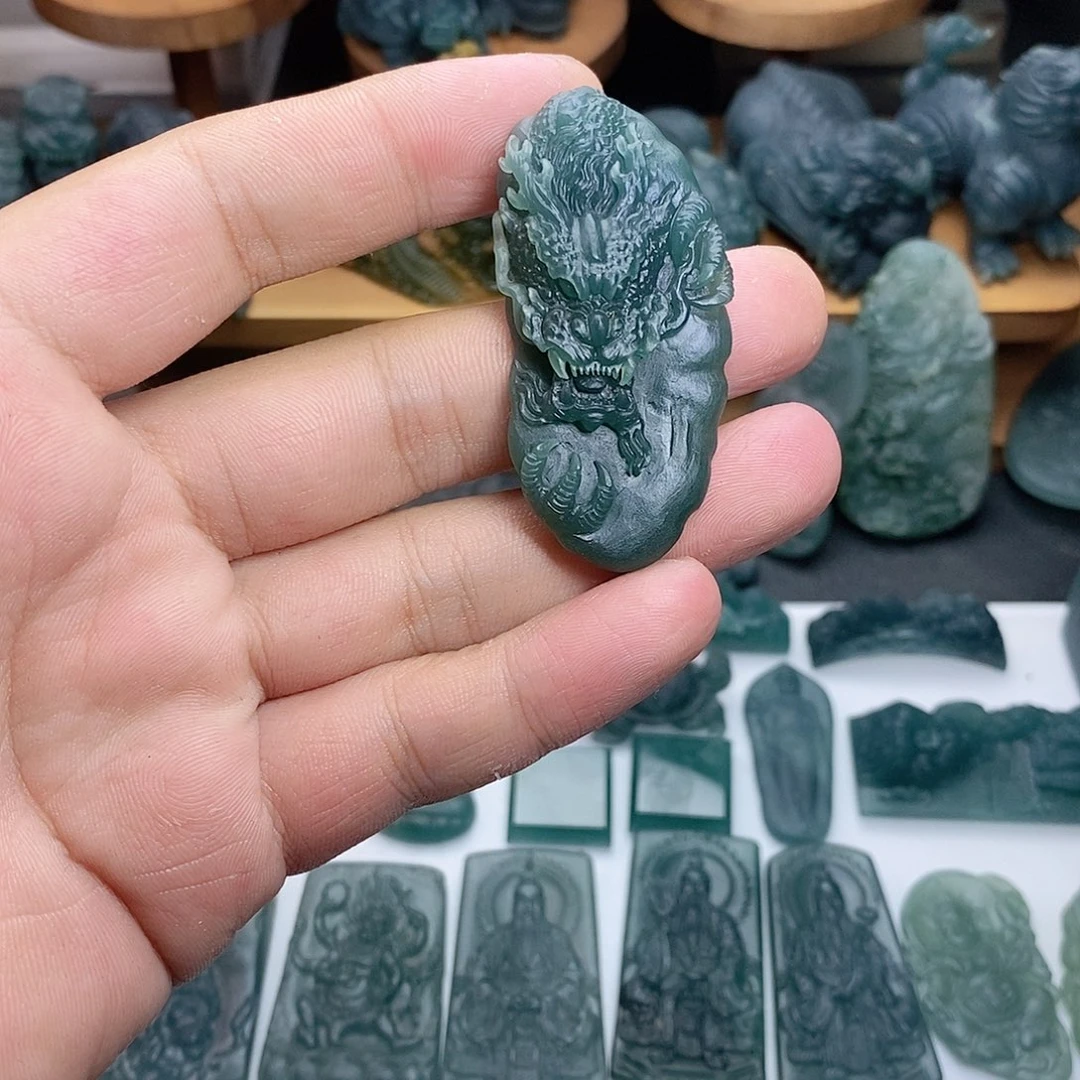 定制翡翠未镶嵌龙牌