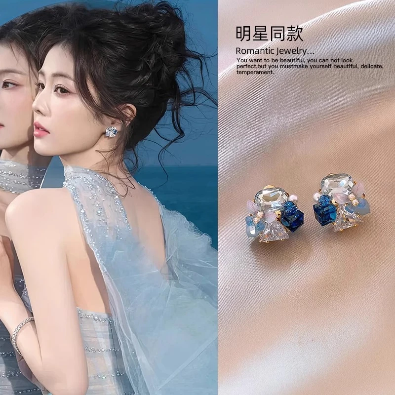 铜合金耳饰 蓝色耳钉女2025新款爆款轻奢高级感耳环独特漂亮耳饰