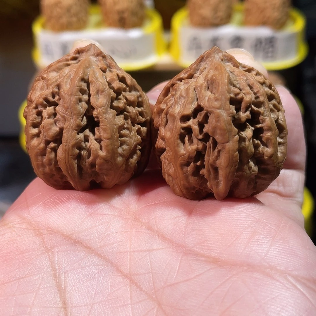 吊坠文玩核桃绣球