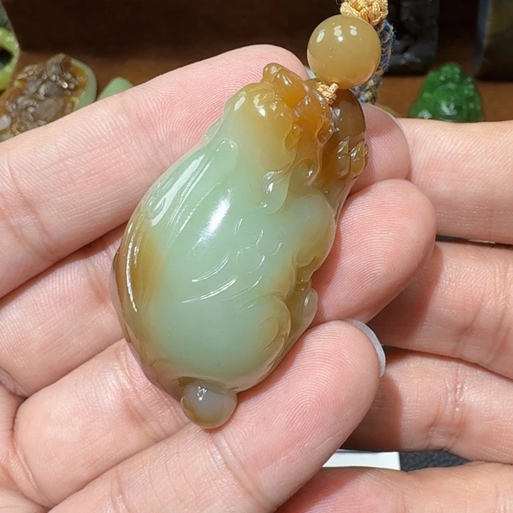 和田玉未镶嵌挂件