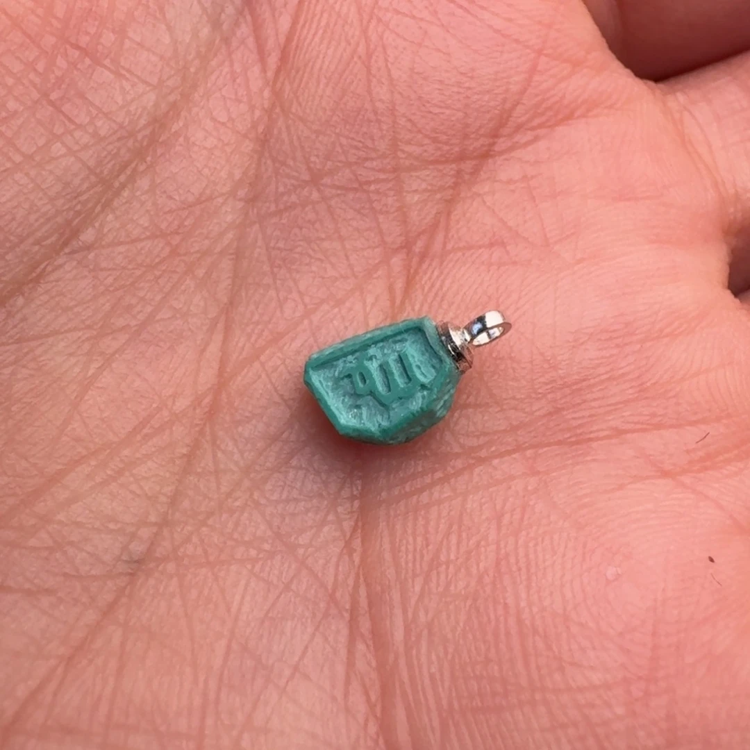 王***绿松石未镶嵌珠宝奇石