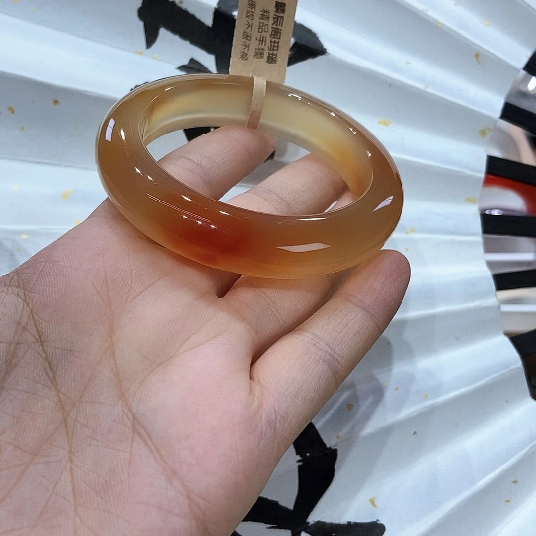 米***。手镯玛瑙/玉髓未镶嵌
