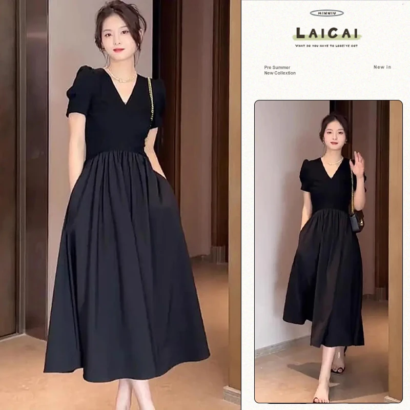 简单大方赫本风小黑裙2025夏季新款气质V领收腰遮肉复古连衣裙女