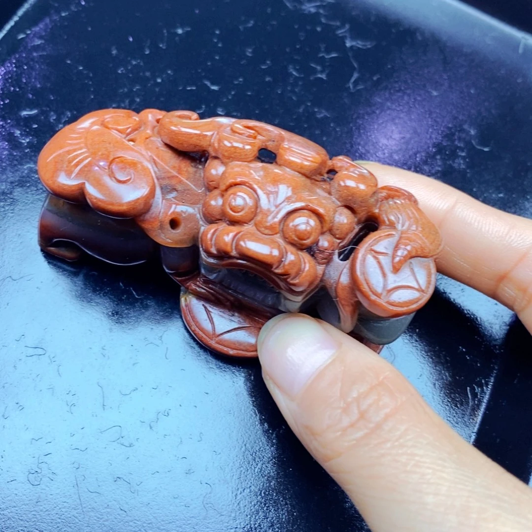 石英质玉（黄龙玉）未镶嵌颈饰