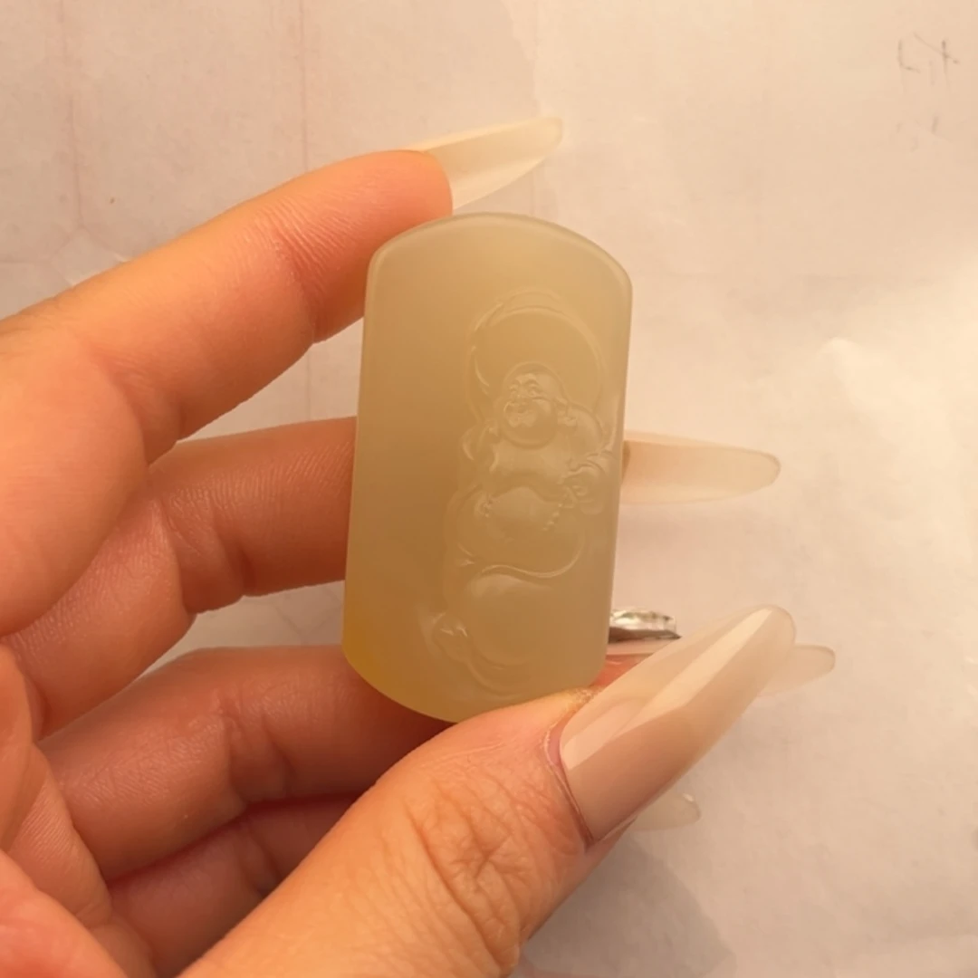 石英质玉未镶嵌黄蜡石吊坠天**云