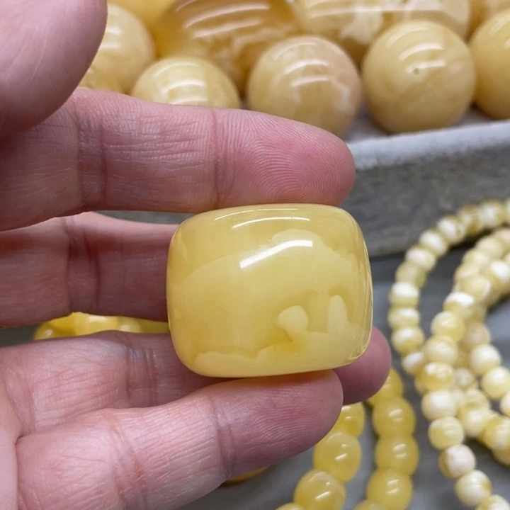 琥珀未镶嵌裸石蜜蜡