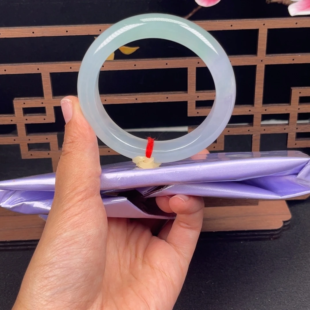 翡翠未镶嵌手镯正圈