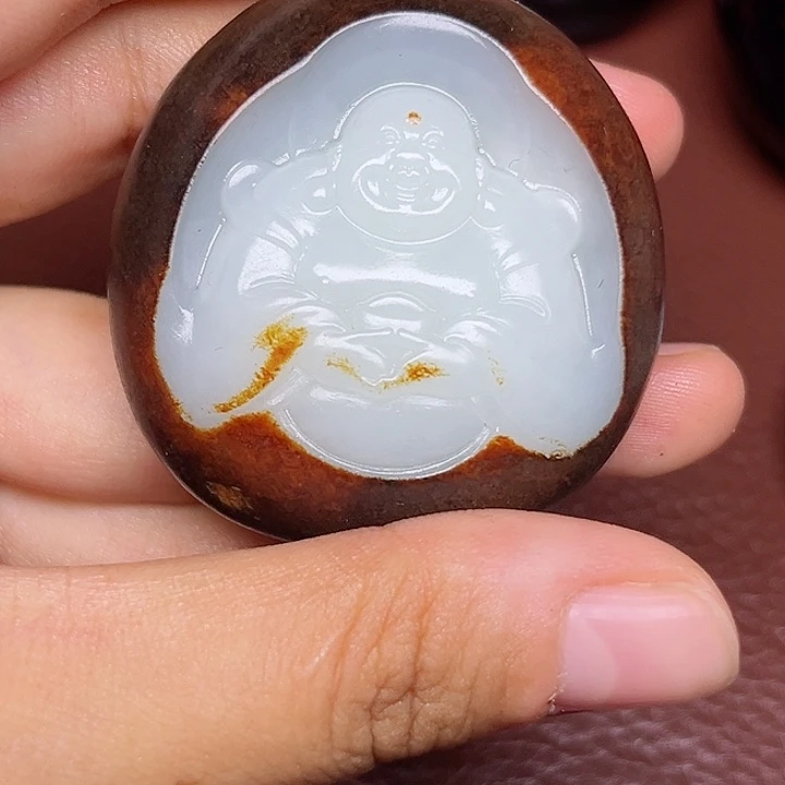 系***级和田玉未镶嵌颈饰