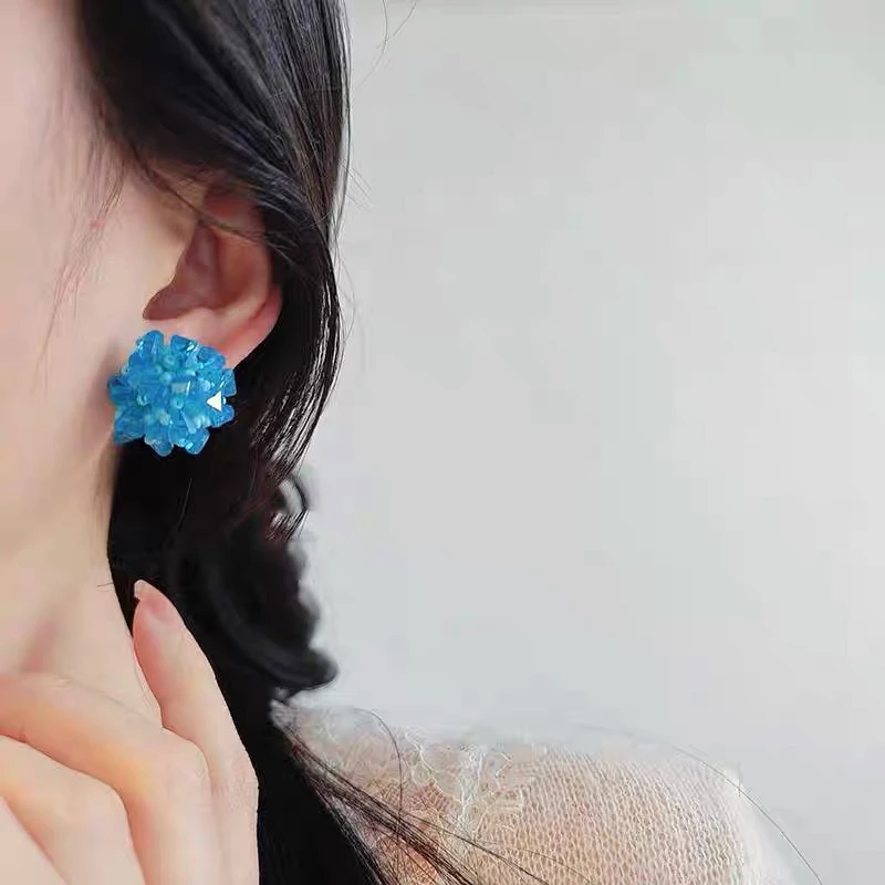 铜合金耳饰 夏天蓝色串珠手工编织绣球耳环显白度假风耳夹蚊香盘