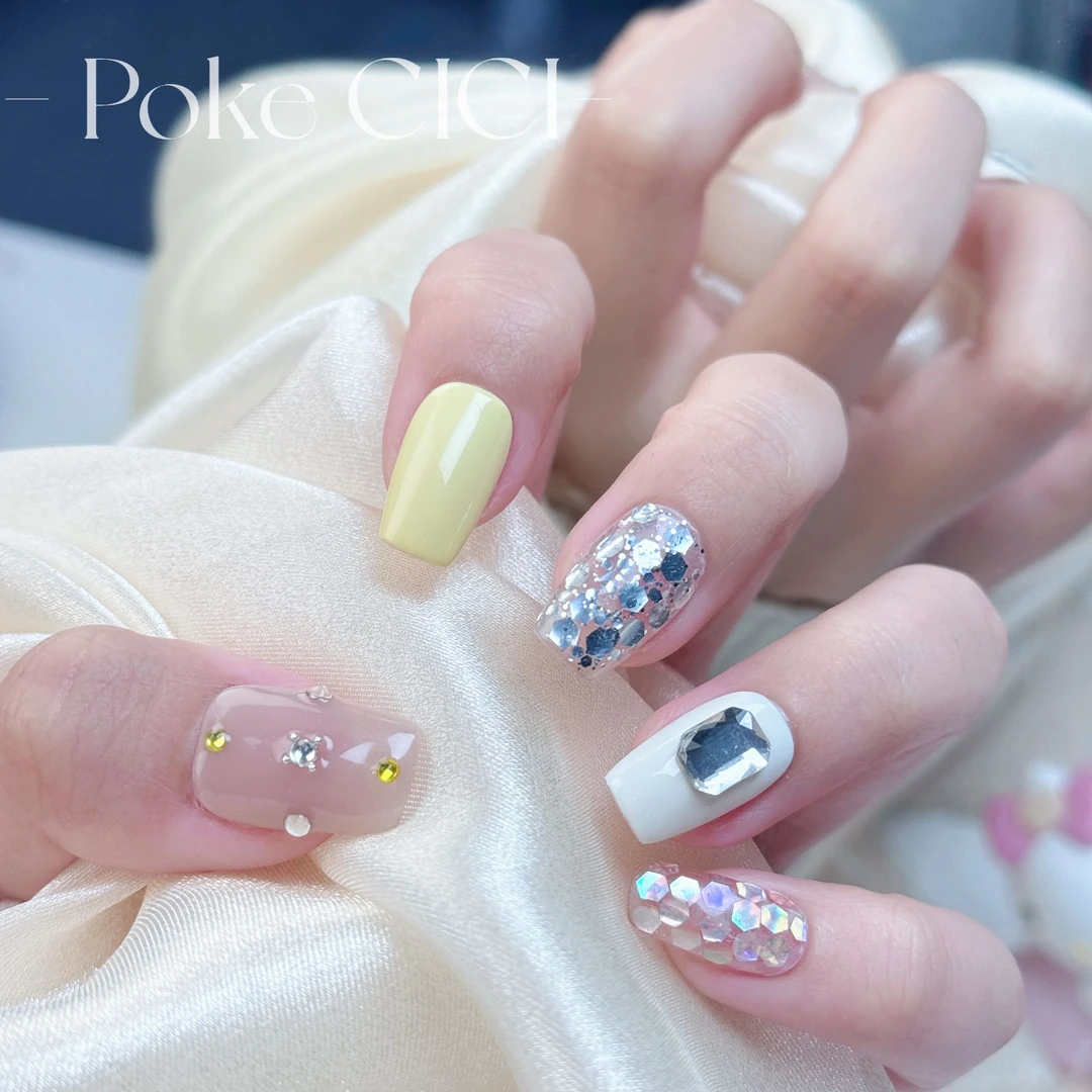 Pokecici【晶芒】-显白清新梦幻璀璨 纯手工穿戴甲 10片装