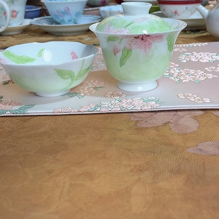 【闪购商品】百合盖碗➕杯哈哈哈哈哈