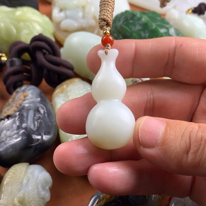 未镶嵌和田玉挂件