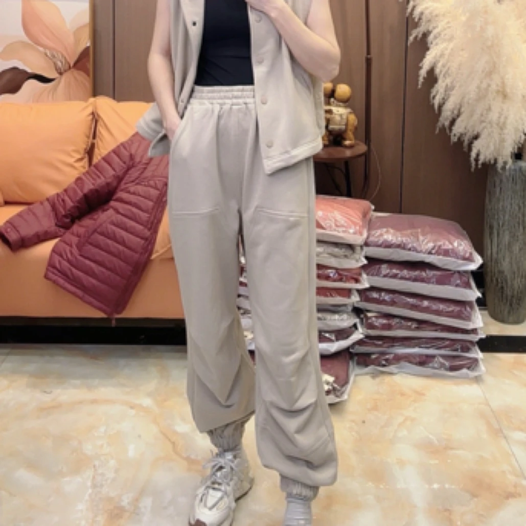 休闲时尚纯棉卫裤，裤型好看，百搭百配