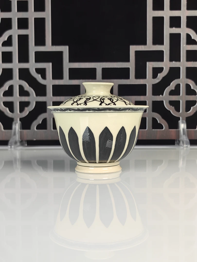 觅纤 菊瓣盖碗-150毫升  MQ39