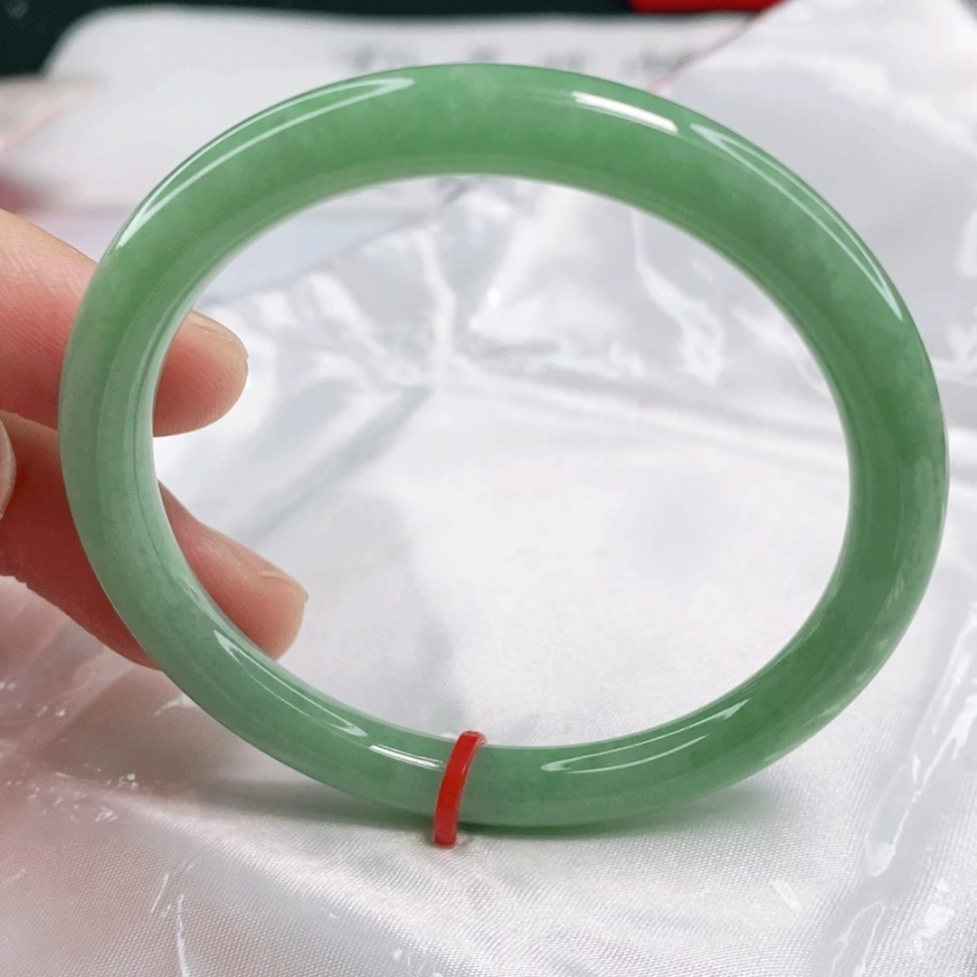 未镶嵌手镯翡翠53.6圈口圆条