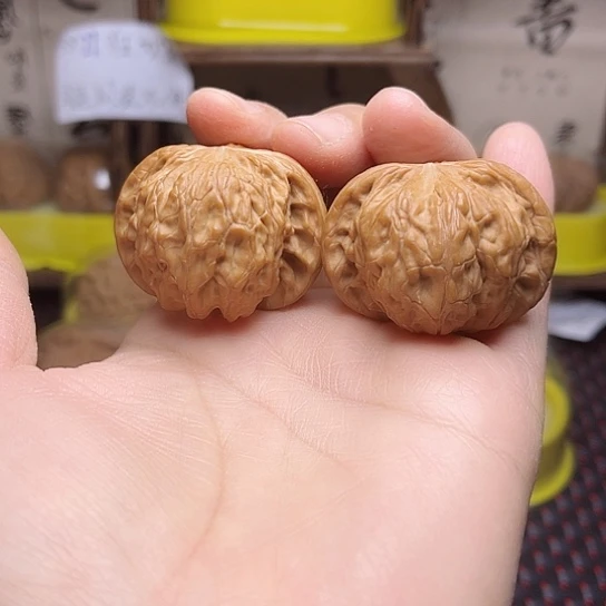 洋***7文玩核桃吊坠磨盘