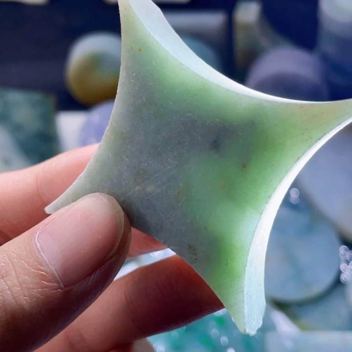 颈饰未镶嵌翡翠天然缅甸翡翠料子