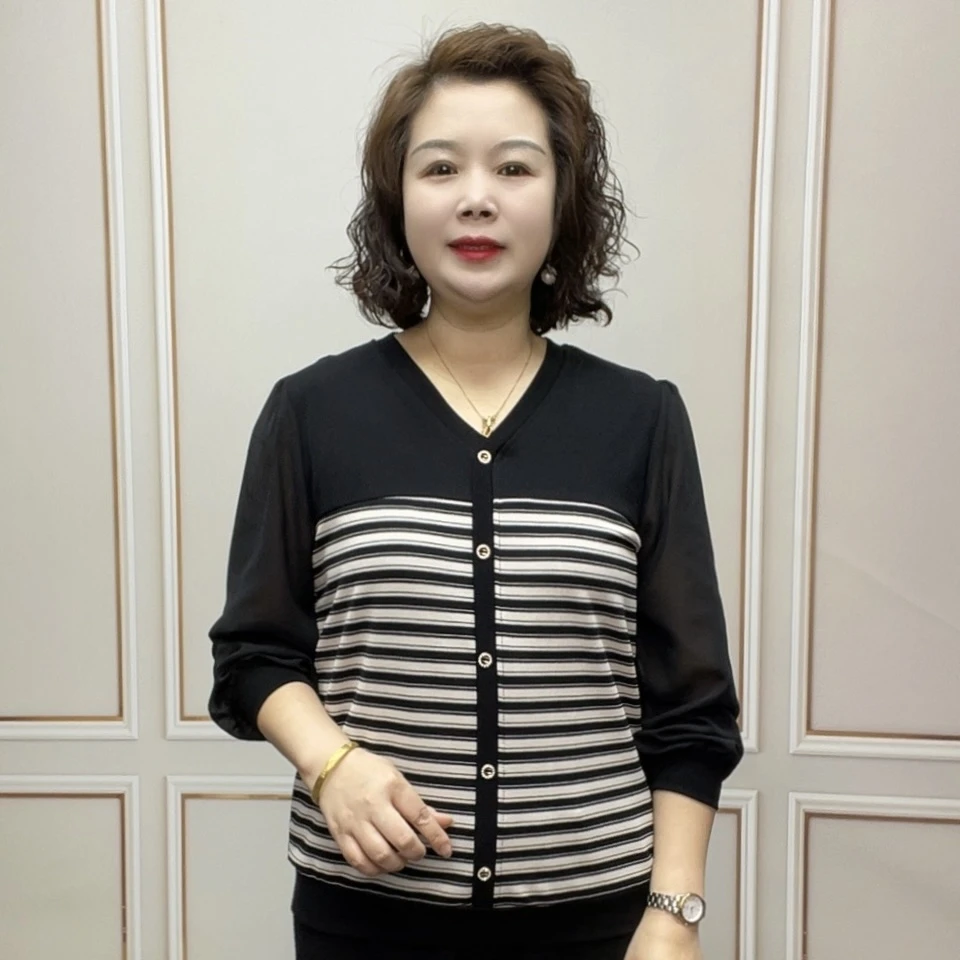 2025春季时尚妈妈装气质宽松洋气减龄显瘦百搭中老年春秋打底衫