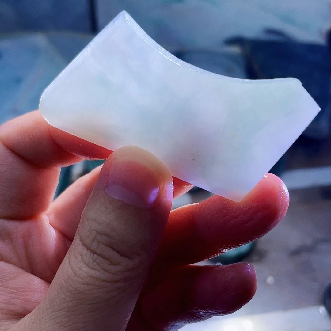 翡翠未镶嵌颈饰毛料15