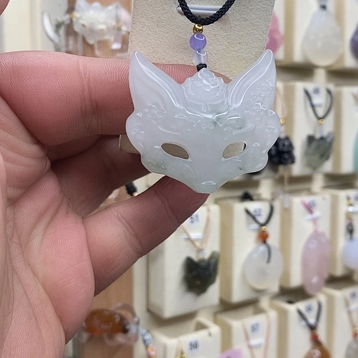 石英质玉颈饰未镶嵌夕***.