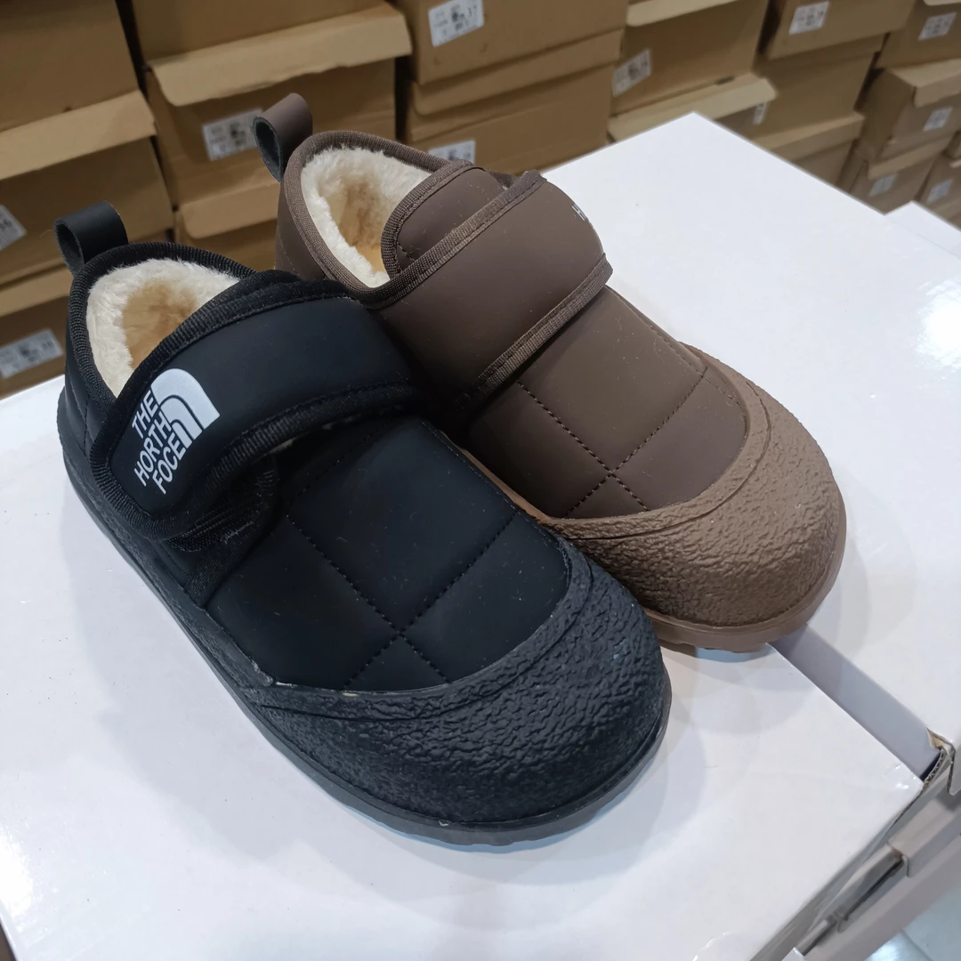 9912)男女童雪地靴冬季加绒加厚软底防滑防水包头保暖短靴