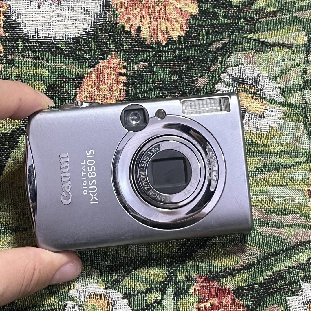 8新 Canon/佳能 ixus850 银色 有使用痕迹 复古ccd数码相机