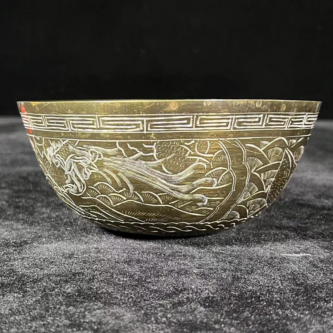 Lot6:  铜刻海水龙纹碗D：18.9cm