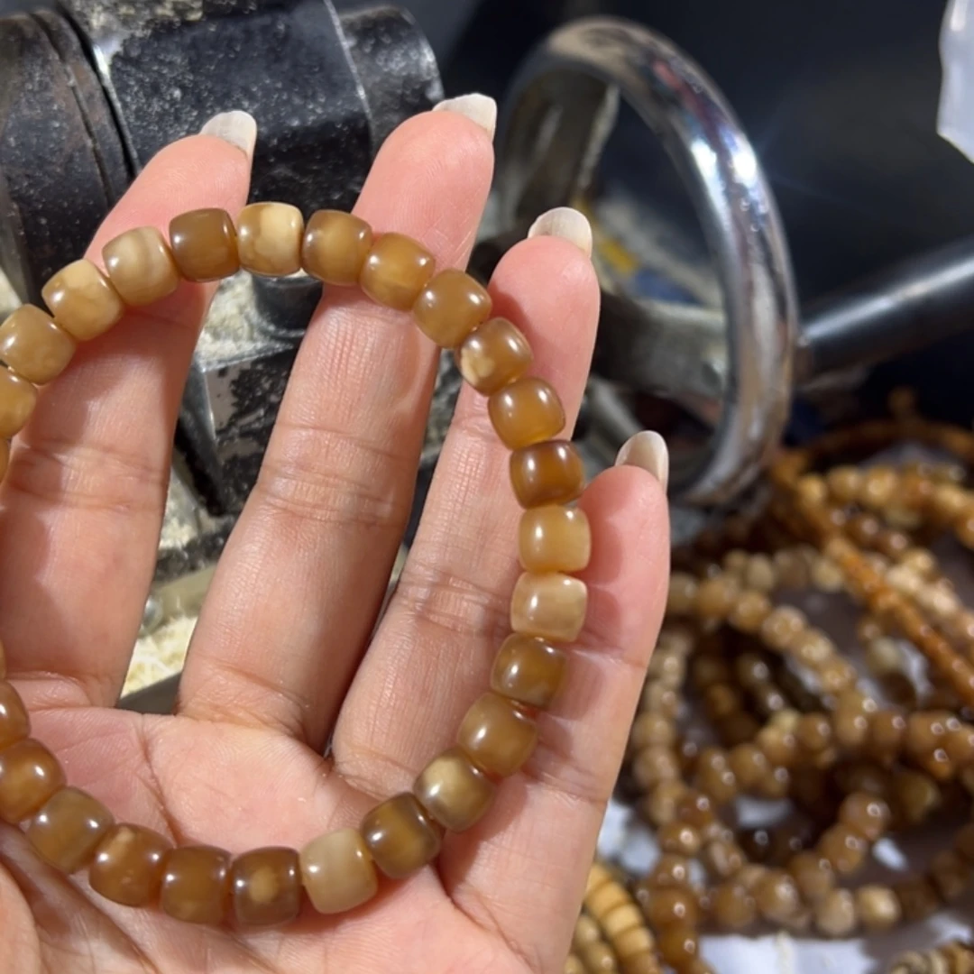 满***哥吊坠龙脊菩提玉化料直切单圈卡8