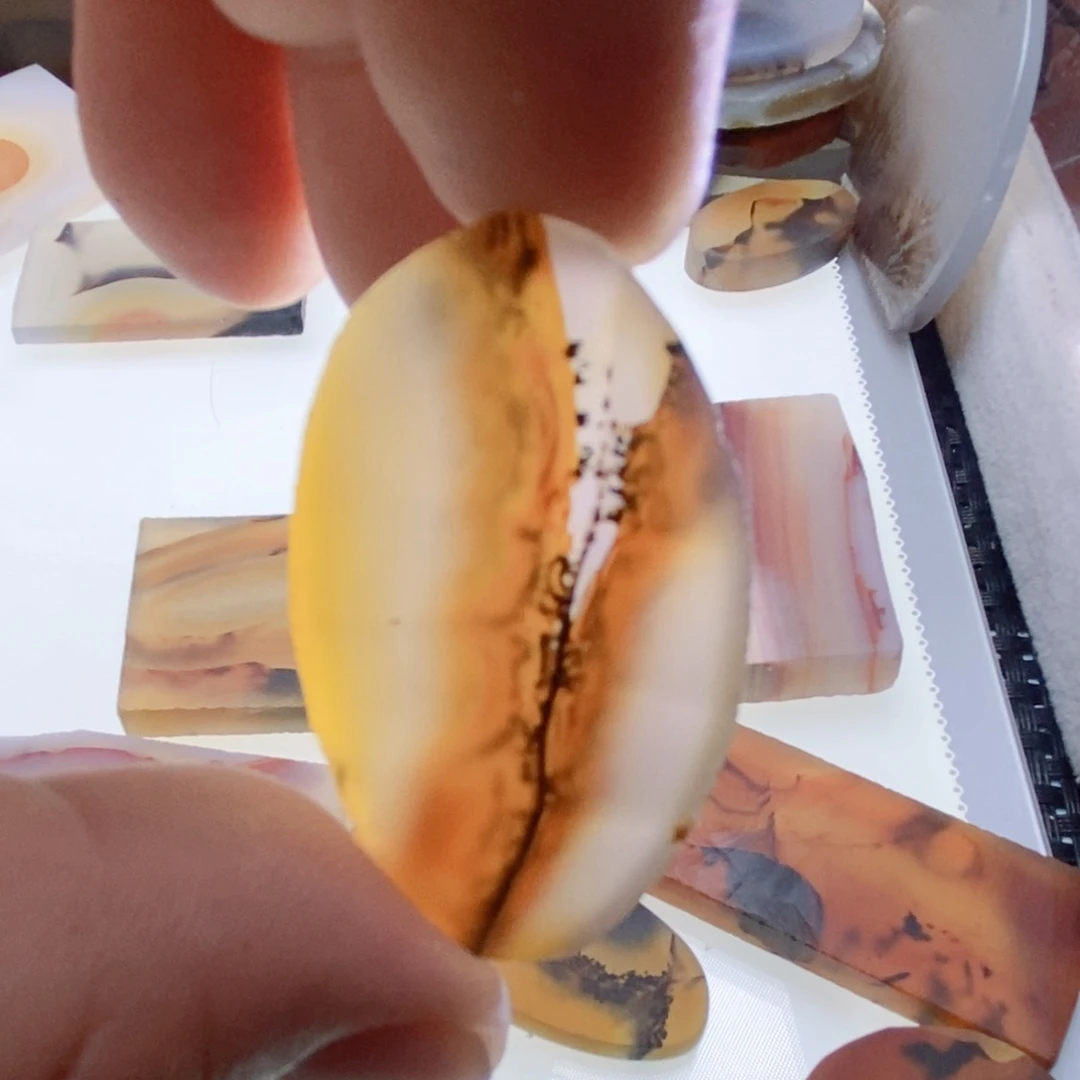 【闪购商品】玛瑙/玉髓颈饰未镶嵌白*山