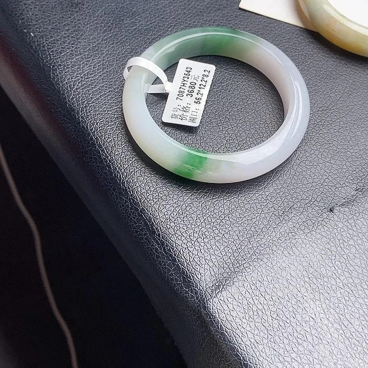 未镶嵌手镯翡翠56圈口