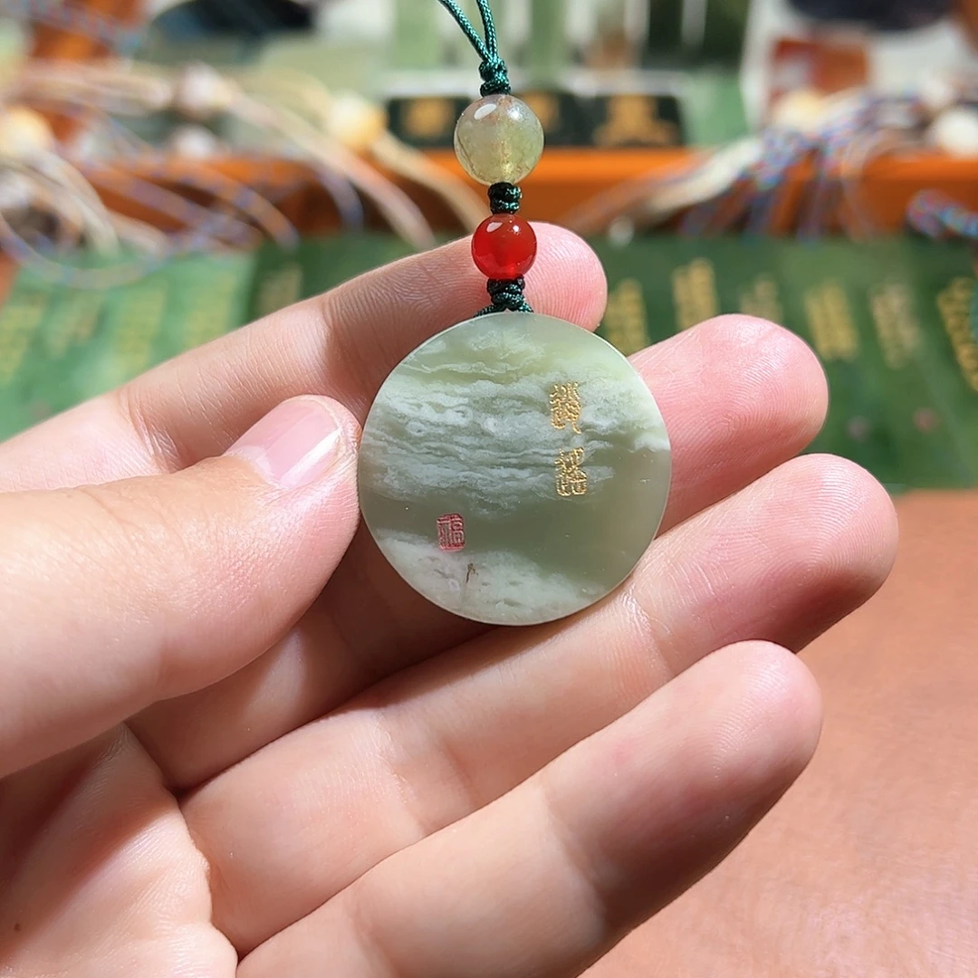 和田玉未镶嵌车挂