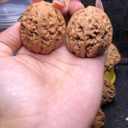 文玩核桃吊坠将军膀