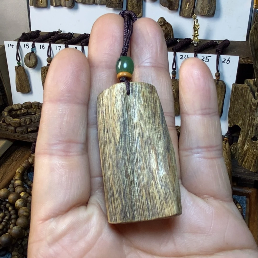 沉香碎屑沉香随形