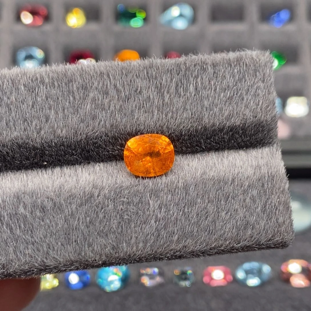 石榴石（芬达石）裸石未镶嵌2.41克拉