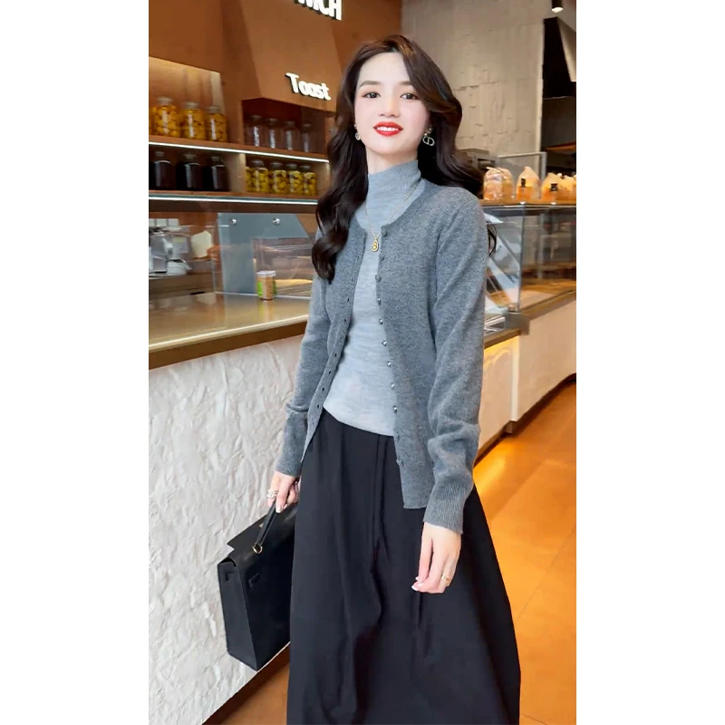 早秋时尚套装轻熟风气质针织开衫+半高领内搭+半身裙显瘦三件套