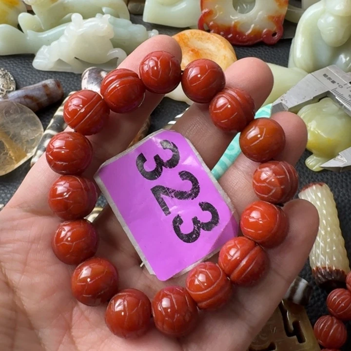 狗***蛋未镶嵌颈饰玛瑙/玉髓