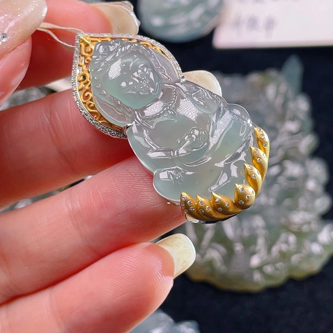 颈饰18K金镶嵌翡翠金****y8，