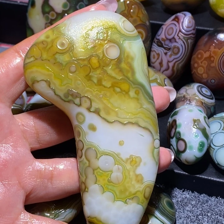 玛瑙/玉髓未镶嵌珠宝奇石42