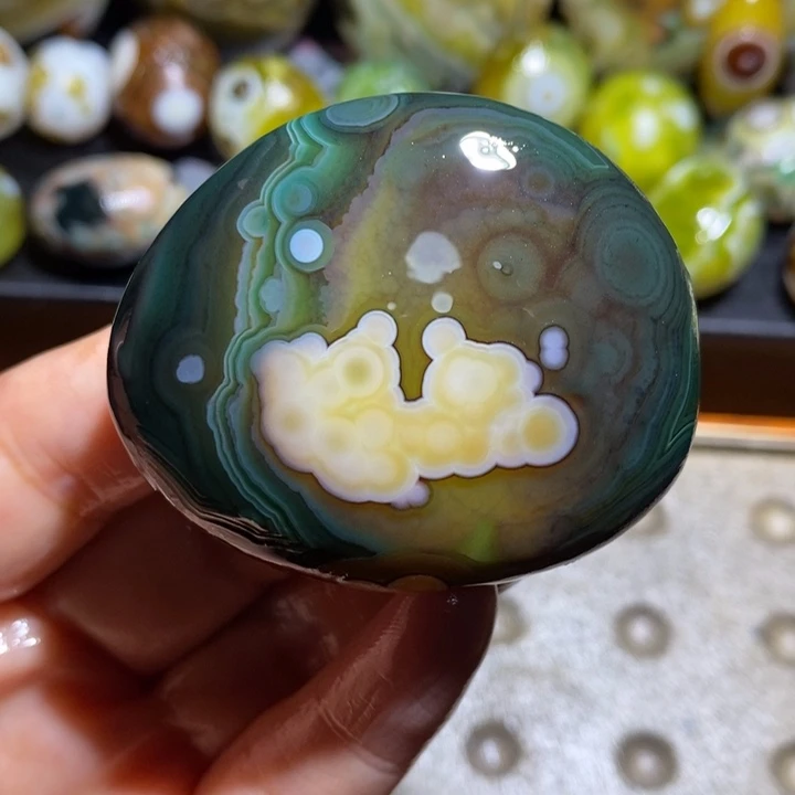 未镶嵌玛瑙/玉髓珠宝半成品90