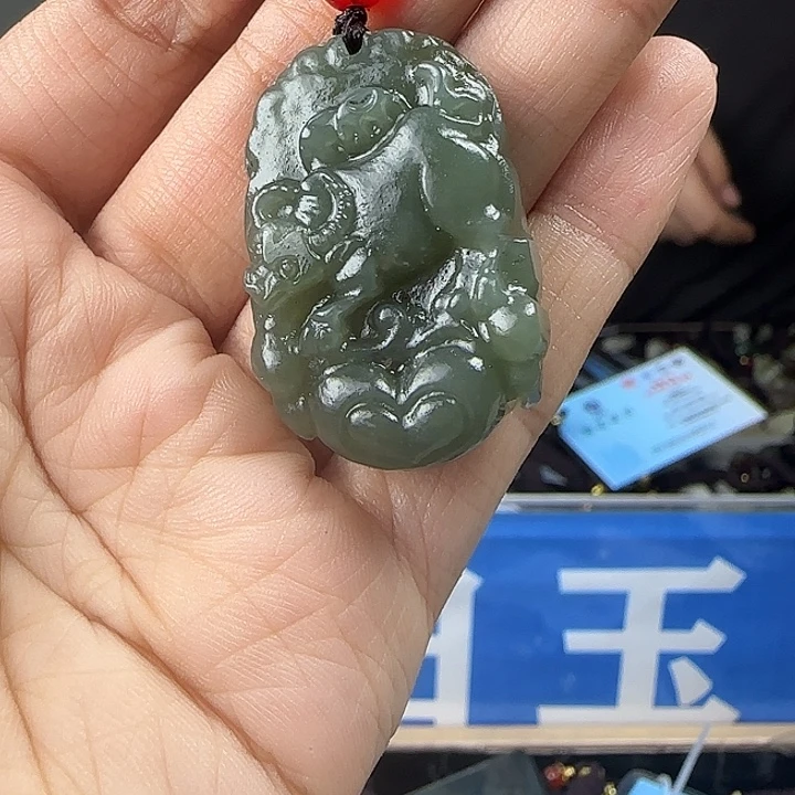 颈饰未镶嵌和田玉