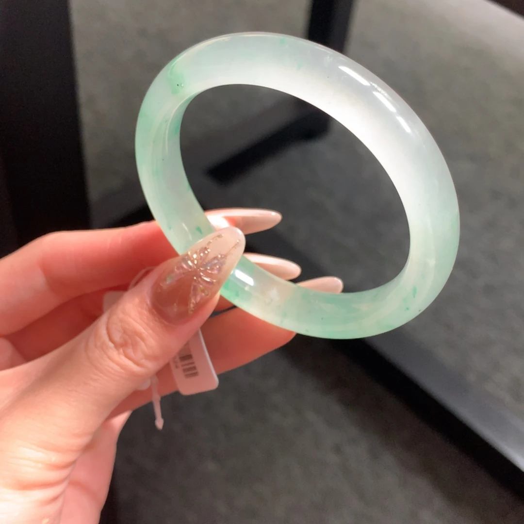 手镯石英质玉未镶嵌