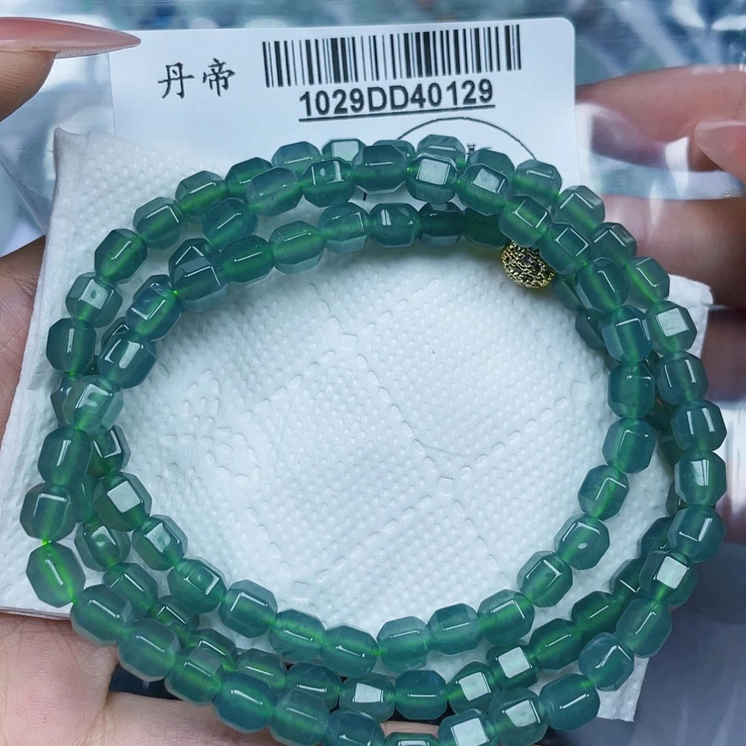 吊坠(不含链)未镶嵌翡翠四***?