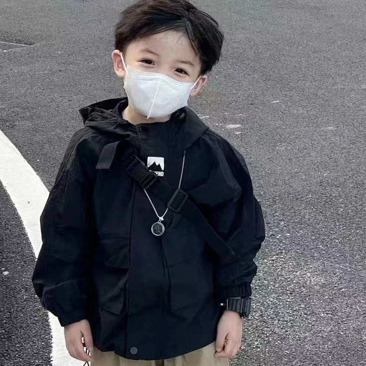 男童春秋款户外冲锋衣小童秋季夹克风衣儿童秋季潮款上衣爆款外套
